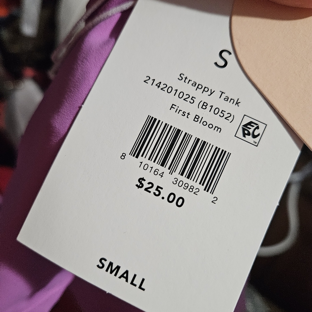 NEW! Blogilates First Bloom Bow Back Tank - Picture 13 of 13